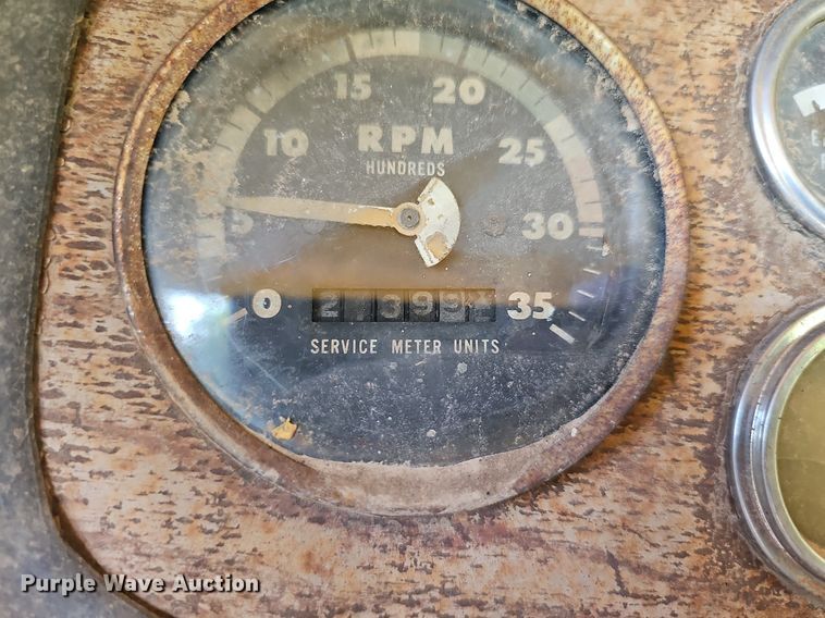 image for item NT9906 1972 Caterpillar 613  elevating scraper