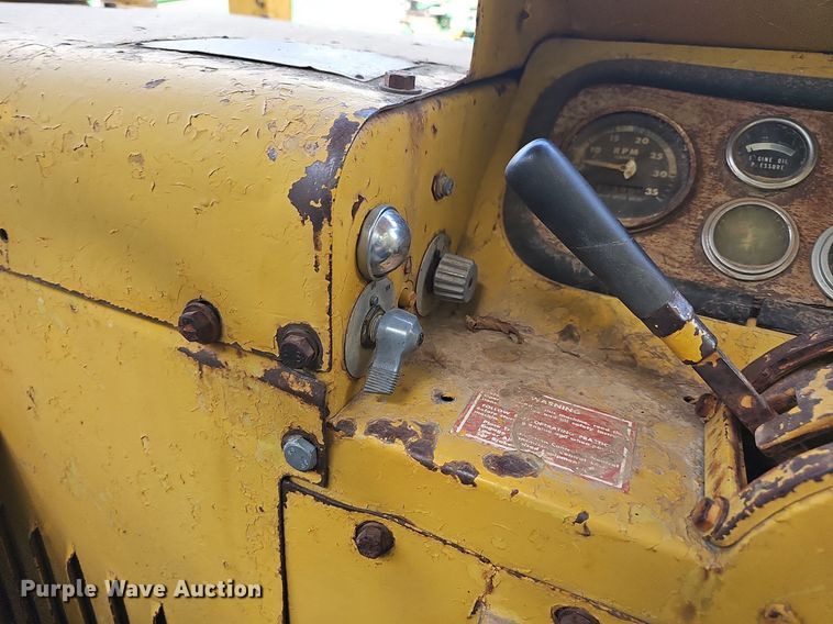 image for item NT9906 1972 Caterpillar 613  elevating scraper