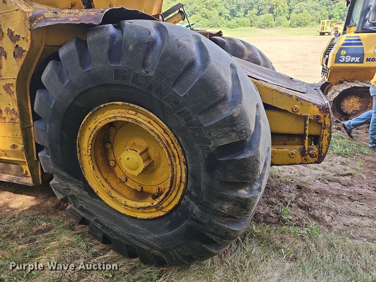 image for item NT9906 1972 Caterpillar 613  elevating scraper