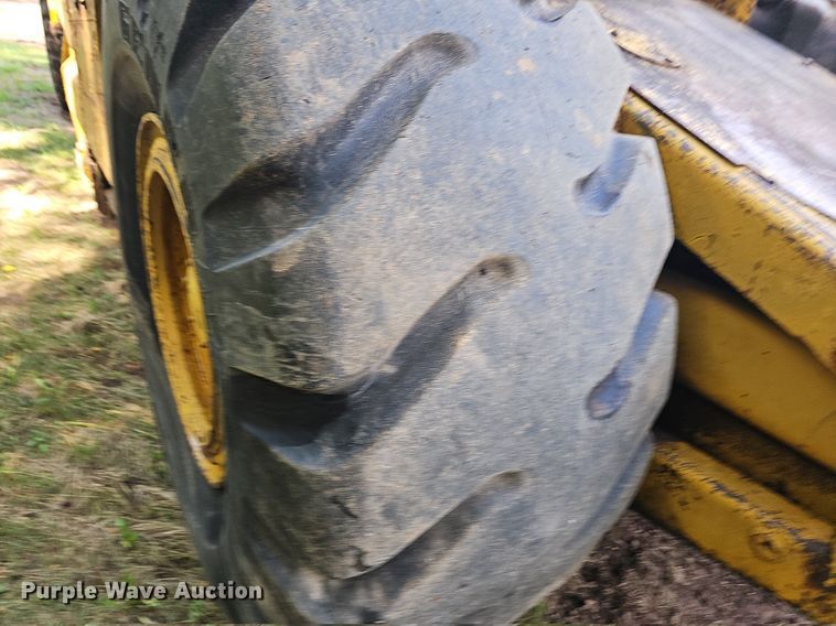 image for item NT9906 1972 Caterpillar 613  elevating scraper