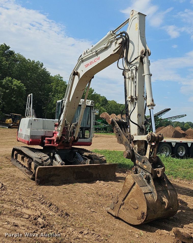 image for item NT9907 2013 Takeuchi TB1140  mini excavator
