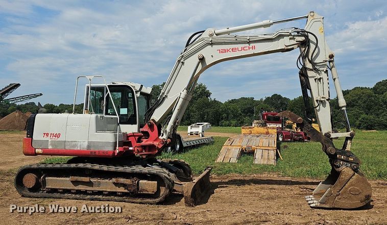 image for item NT9907 2013 Takeuchi TB1140  mini excavator