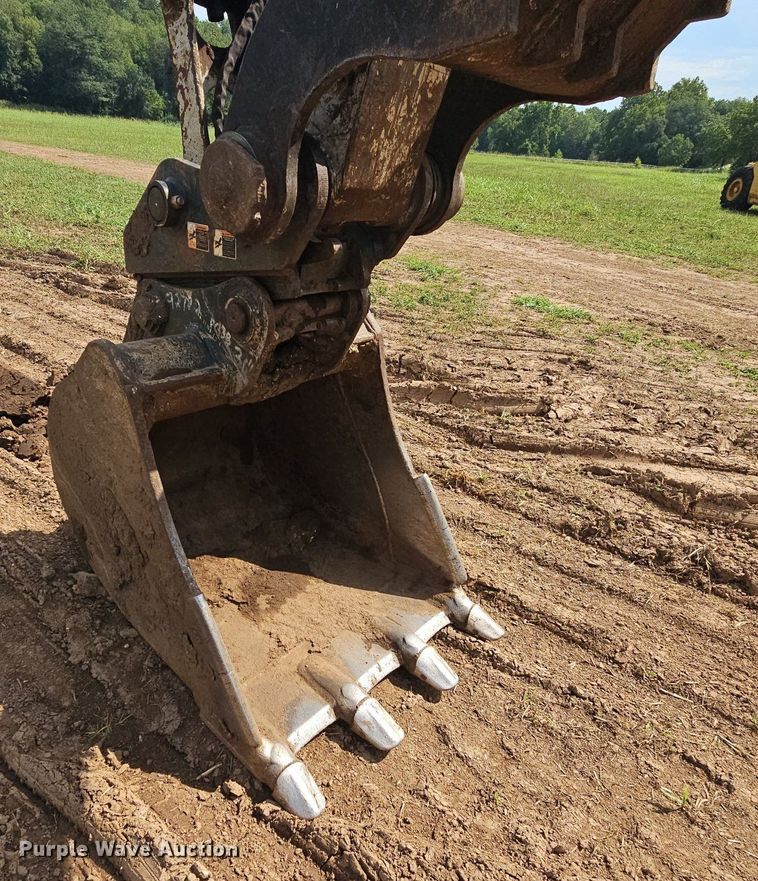 image for item NT9907 2013 Takeuchi TB1140  mini excavator