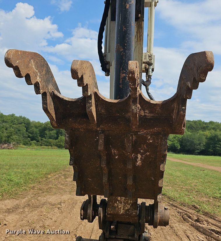 image for item NT9907 2013 Takeuchi TB1140  mini excavator