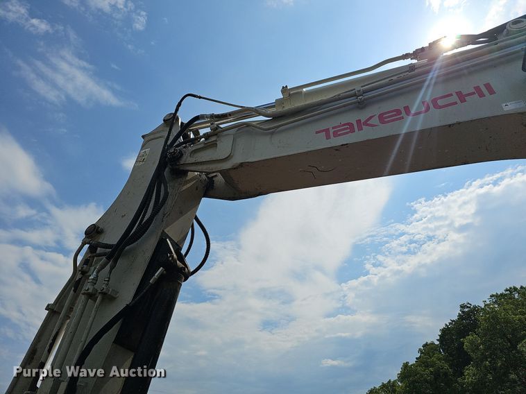 image for item NT9907 2013 Takeuchi TB1140  mini excavator