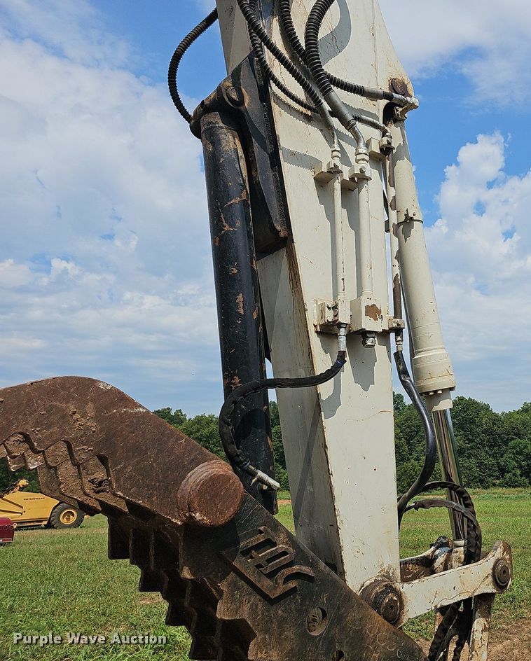 image for item NT9907 2013 Takeuchi TB1140  mini excavator