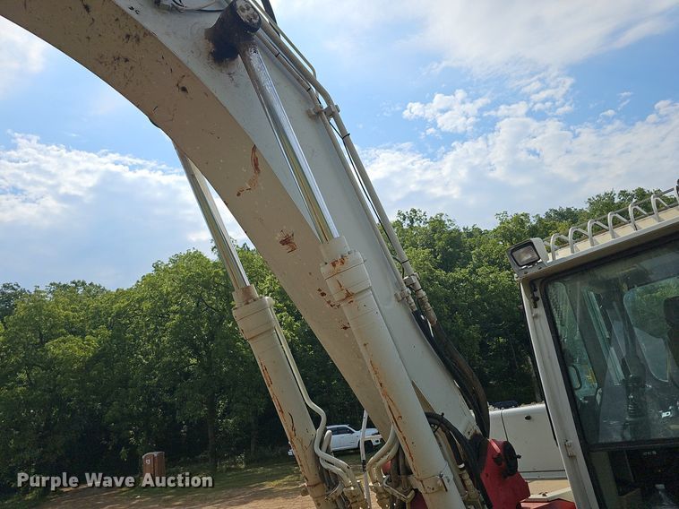 image for item NT9907 2013 Takeuchi TB1140  mini excavator