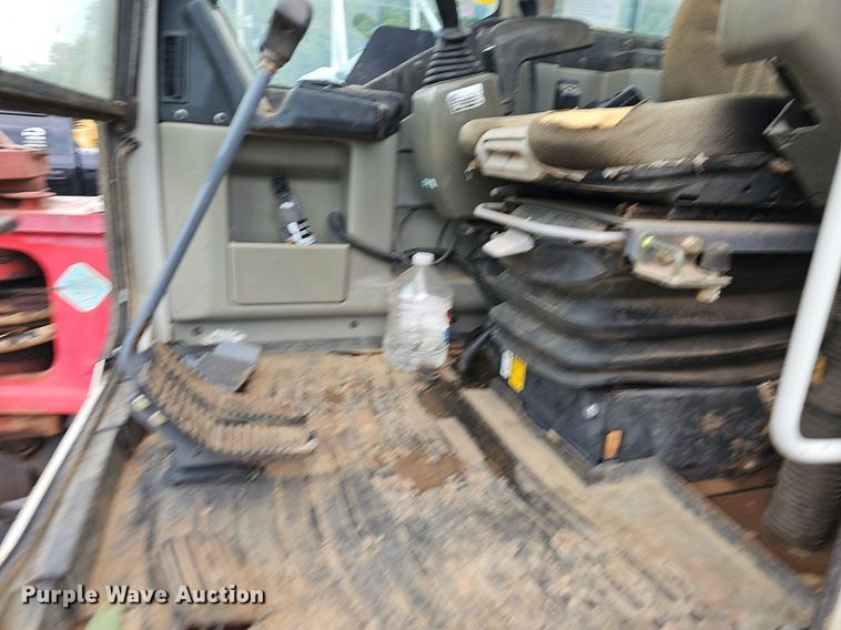 image for item NT9907 2013 Takeuchi TB1140  mini excavator