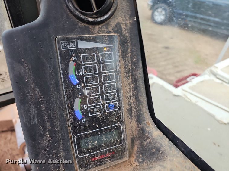 image for item NT9907 2013 Takeuchi TB1140  mini excavator