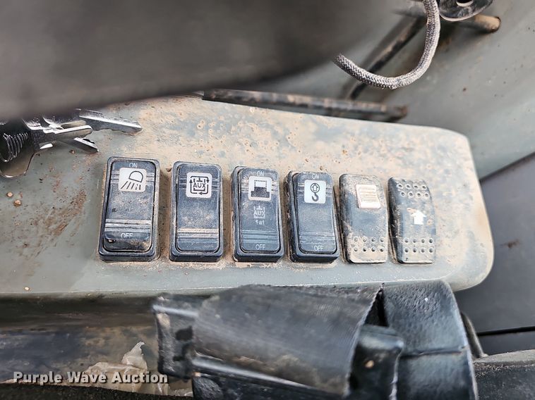 image for item NT9907 2013 Takeuchi TB1140  mini excavator