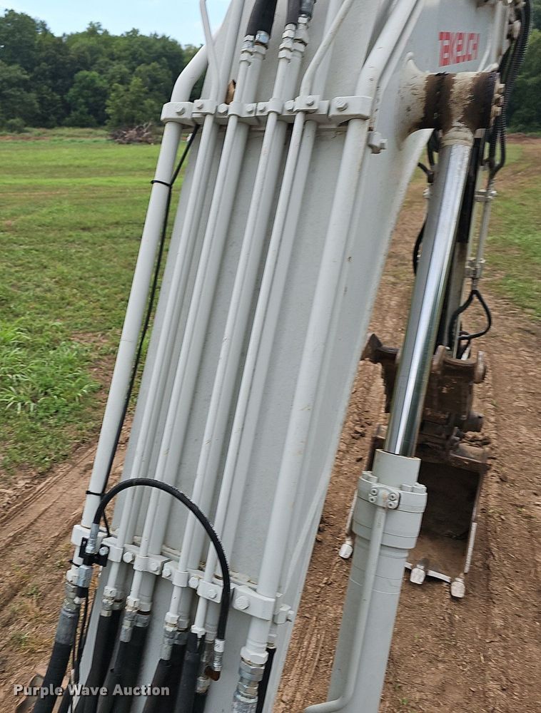 image for item NT9907 2013 Takeuchi TB1140  mini excavator