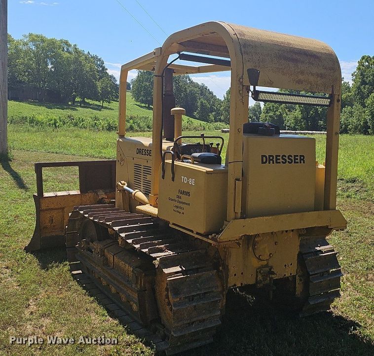 image for item NT9914 1975 Dresser TD-8E  dozer