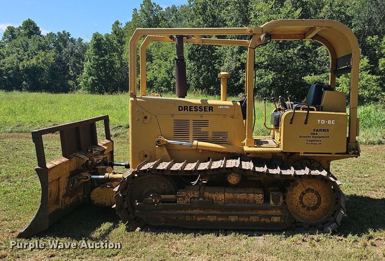 image for item NT9914 1975 Dresser TD-8E  dozer