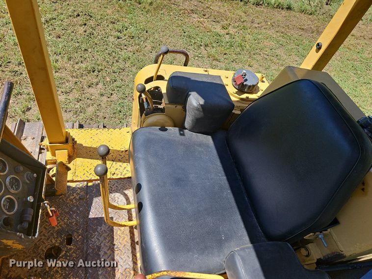 image for item NT9914 1975 Dresser TD-8E  dozer