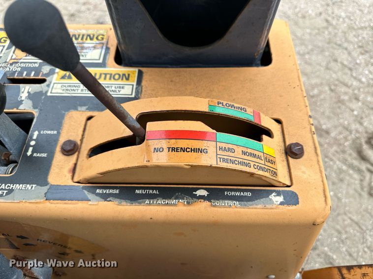 image for item NY9219 2000 Case 560  trencher with trailer