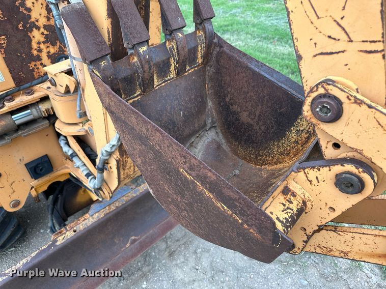 image for item NY9219 2000 Case 560  trencher with trailer