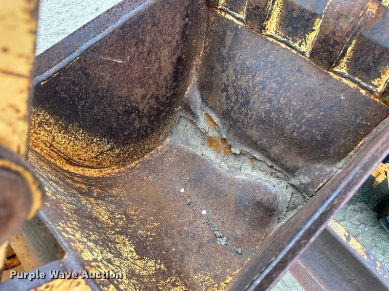 image for item NY9219 2000 Case 560  trencher with trailer