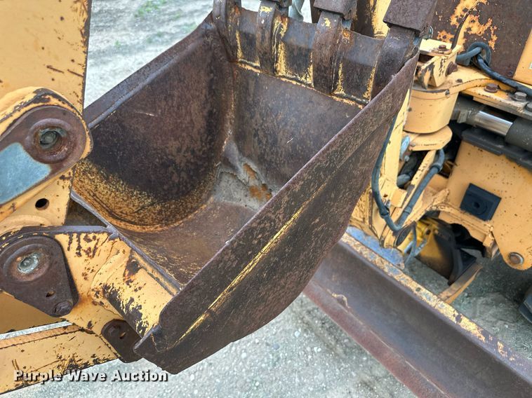 image for item NY9219 2000 Case 560  trencher with trailer