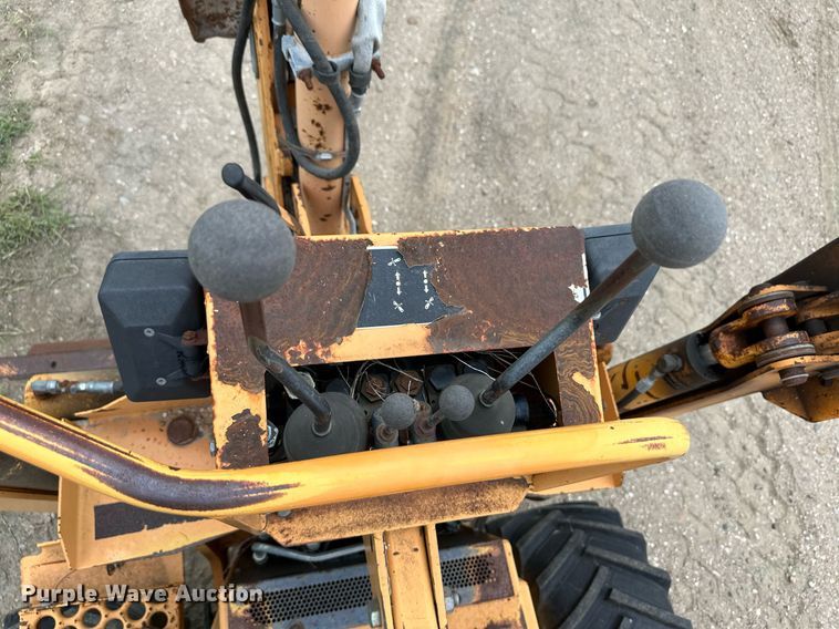 image for item NY9219 2000 Case 560  trencher with trailer