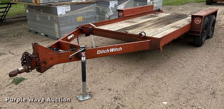 image for item NY9219 2000 Case 560  trencher with trailer