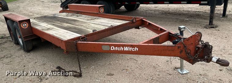 image for item NY9219 2000 Case 560  trencher with trailer