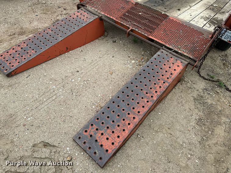 image for item NY9219 2000 Case 560  trencher with trailer