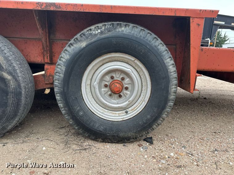 image for item NY9219 2000 Case 560  trencher with trailer