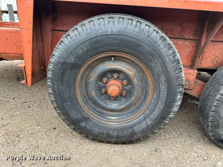 image for item NY9219 2000 Case 560  trencher with trailer