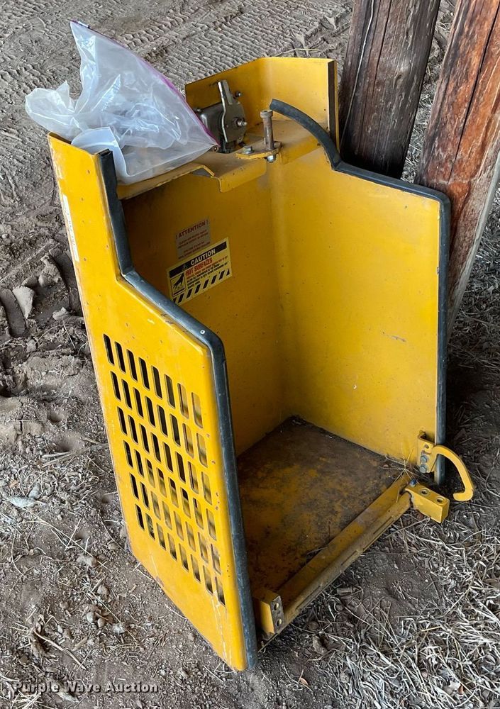 image for item NY9620 2000 Stone Bulldog TR34R  trench compactor