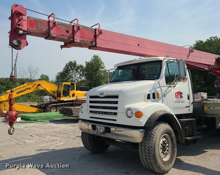 image for item ZA0344 2001 Sterling LT7500  crane truck