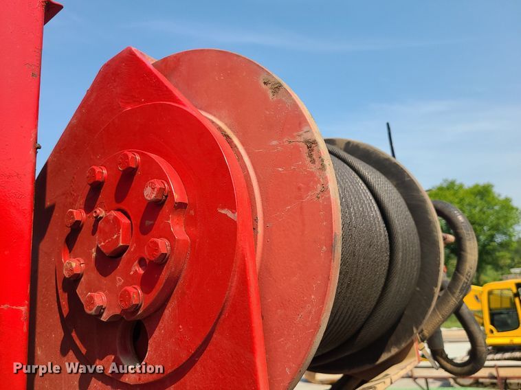 image for item ZA0344 2001 Sterling LT7500  crane truck