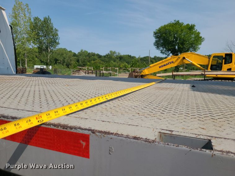 image for item ZA0344 2001 Sterling LT7500  crane truck