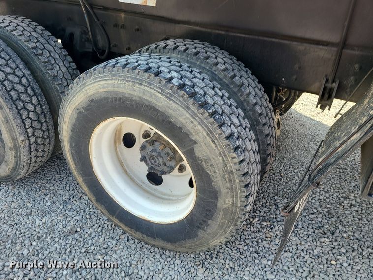 image for item ZA0344 2001 Sterling LT7500  crane truck