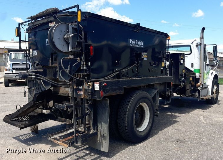 image for item DO3048 2012 Freightliner Business Class M2 pothole patcher truck
