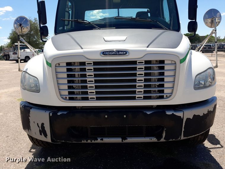 image for item DO3048 2012 Freightliner Business Class M2 pothole patcher truck