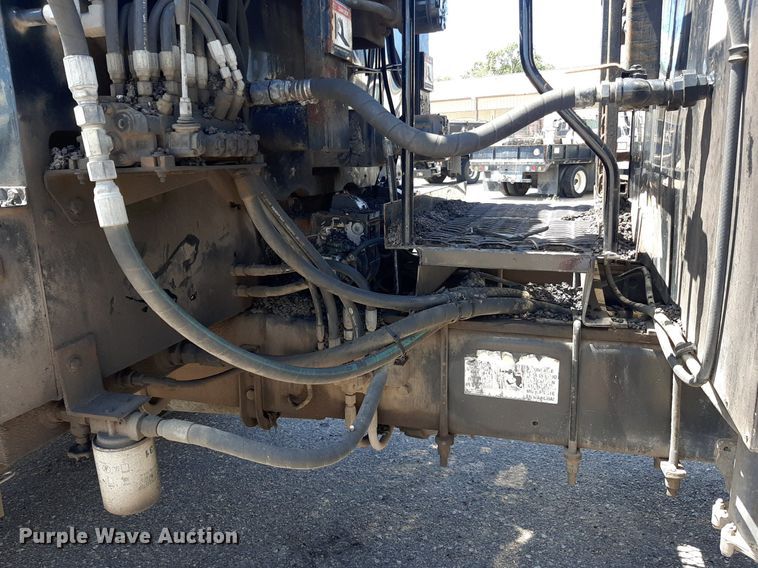 image for item DO3048 2012 Freightliner Business Class M2 pothole patcher truck