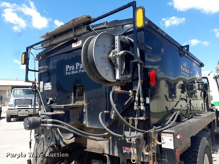 image for item DO3048 2012 Freightliner Business Class M2 pothole patcher truck