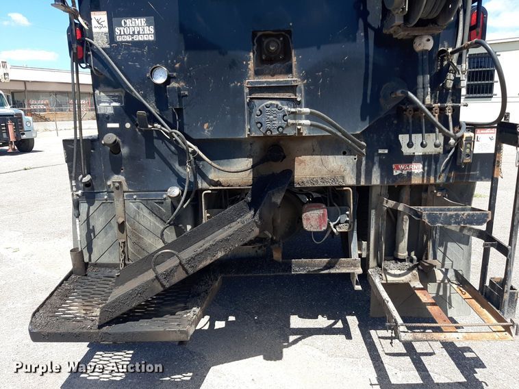 image for item DO3048 2012 Freightliner Business Class M2 pothole patcher truck