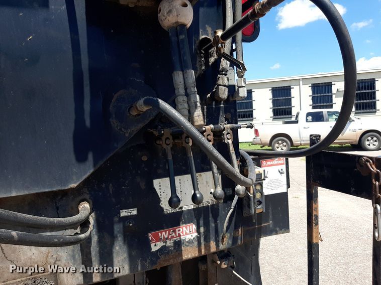 image for item DO3048 2012 Freightliner Business Class M2 pothole patcher truck