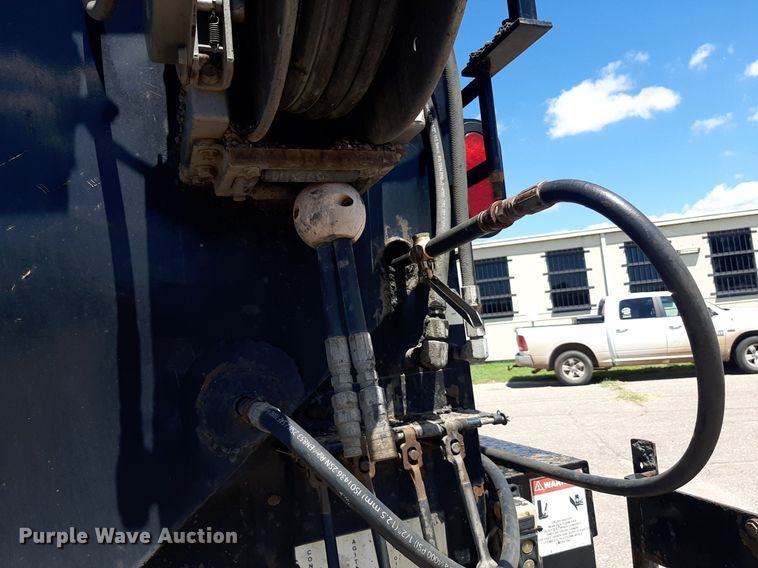 image for item DO3048 2012 Freightliner Business Class M2 pothole patcher truck