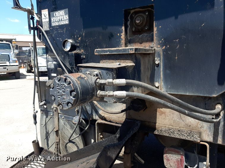 image for item DO3048 2012 Freightliner Business Class M2 pothole patcher truck