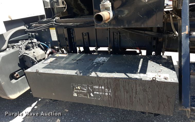 image for item DO3048 2012 Freightliner Business Class M2 pothole patcher truck