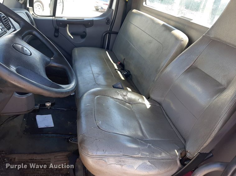 image for item DO3048 2012 Freightliner Business Class M2 pothole patcher truck