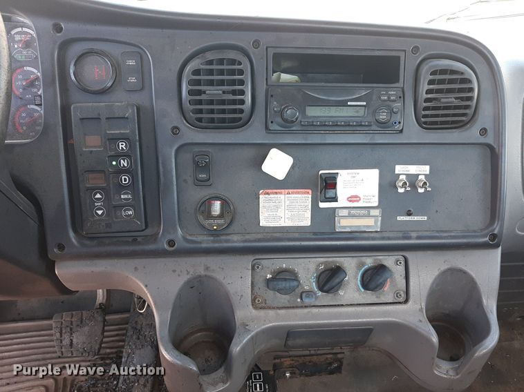 image for item DO3048 2012 Freightliner Business Class M2 pothole patcher truck