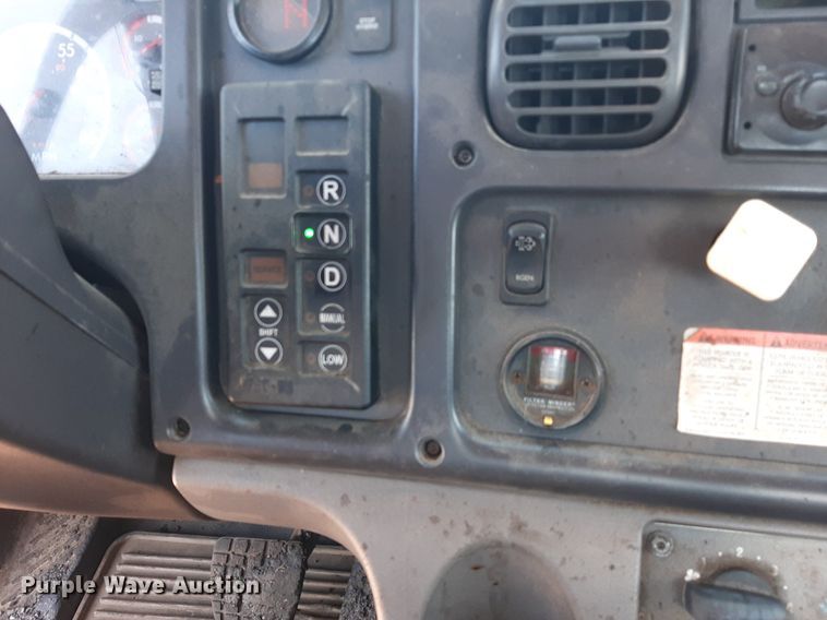 image for item DO3048 2012 Freightliner Business Class M2 pothole patcher truck