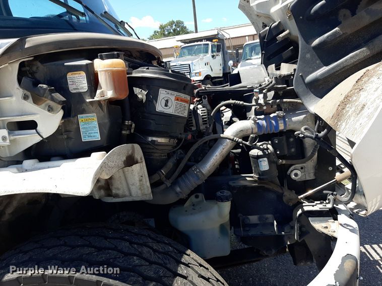 image for item DO3048 2012 Freightliner Business Class M2 pothole patcher truck