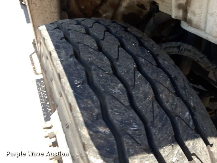 image for item DO3048 2012 Freightliner Business Class M2 pothole patcher truck