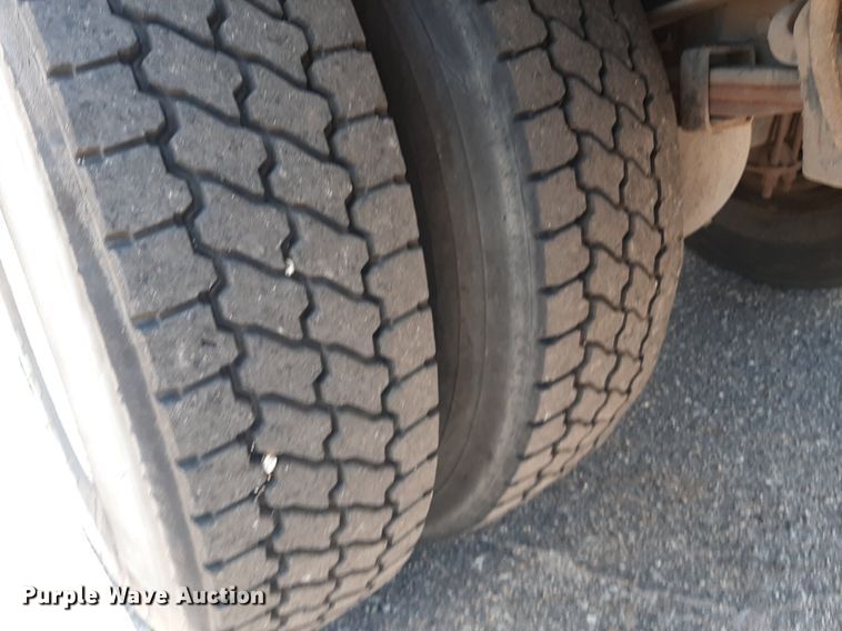 image for item DO3048 2012 Freightliner Business Class M2 pothole patcher truck