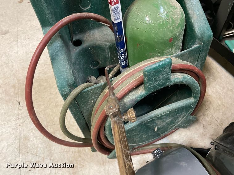 image for item HN9938 Lincoln Electric Pro Mig 140 welder