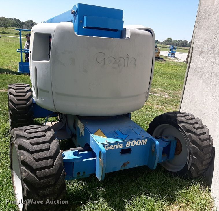 image for item IP9437 2004 Genie Z-45/25 boom lift